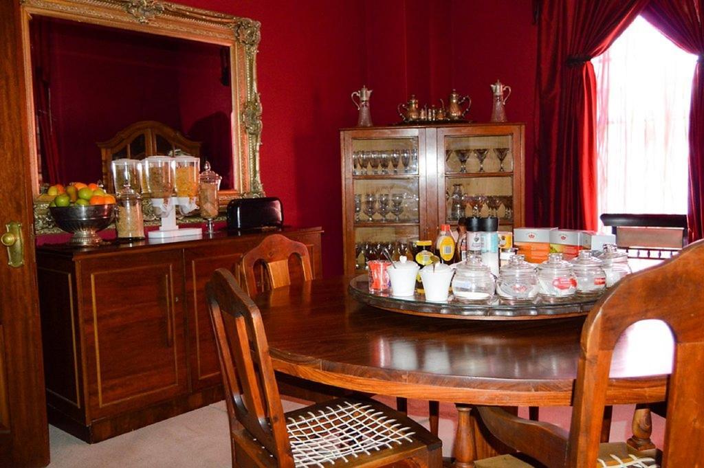 פרטוריה Constantia Guest Lodge מראה חיצוני תמונה